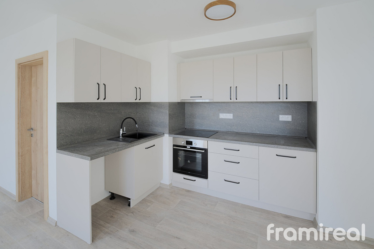 Pronájem bytu 2+kk 50 m² – fotografie 4