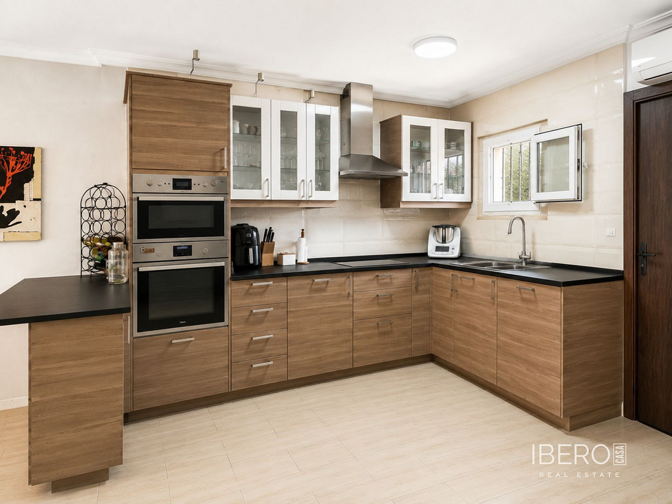 Prodej bytu 4+kk 98 m² – pohled 3