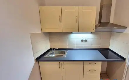 Pronájem bytu 1+1 28 m²