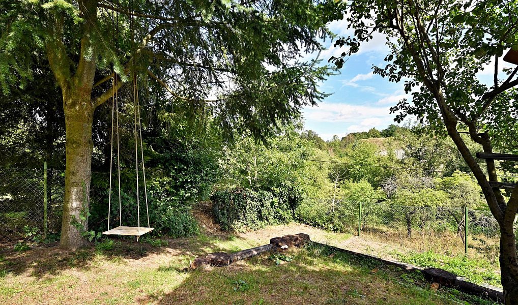 Prodej domu 250 m² s pozemkem 885 m², Milešov – náhled fotky 30