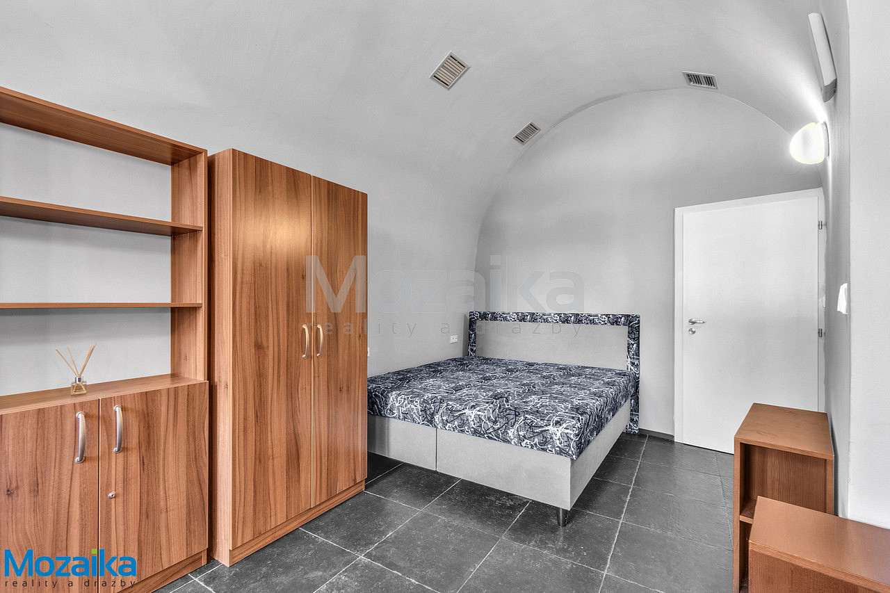 Pronájem bytu 2+kk 80 m² — photo 4