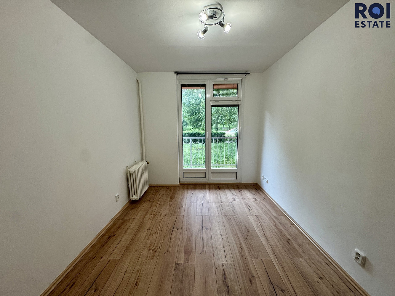 Pronájem bytu 2+kk 46 m² – pohled 2