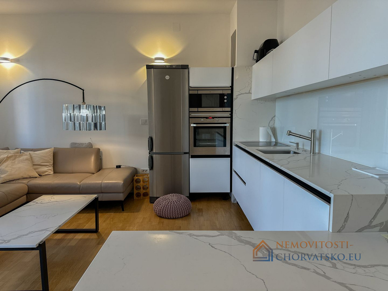 Pronájem bytu 2+kk 75 m² - Widok 4