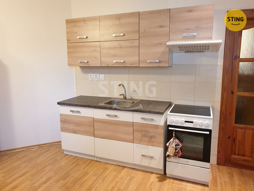 Pronájem bytu 2+kk 37 m² – fotografie 3