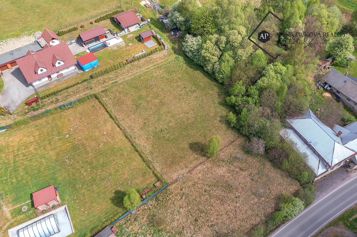 Prodej stavebního pozemku 1 500 m² – fotografie 4