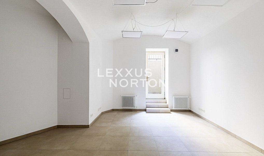 Prodej kanceláře 35 m², Praha – náhled fotky 2