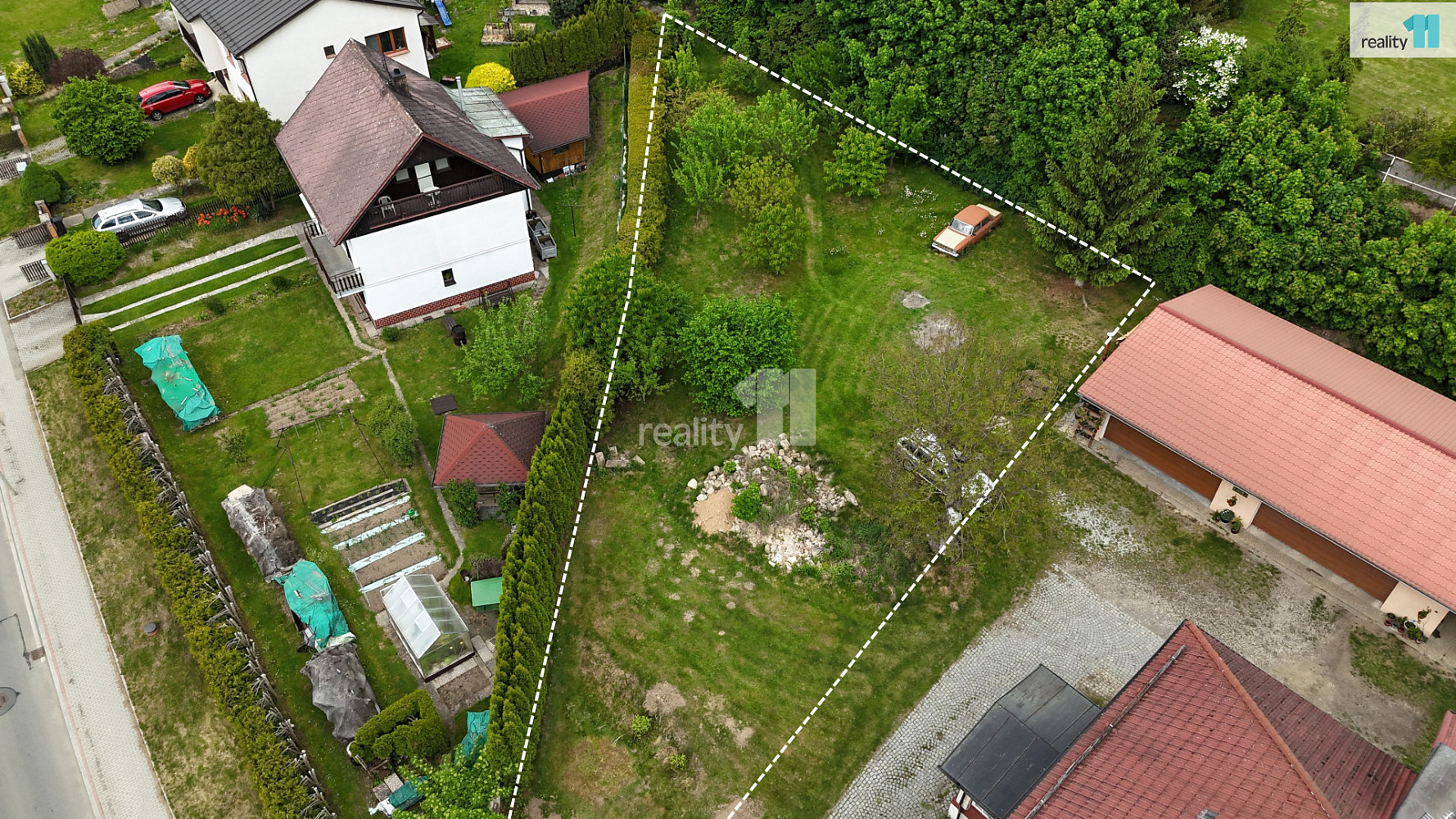 Prodej stavebního pozemku 1 096 m² – fotografie 2