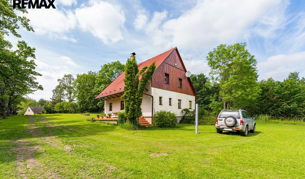 Prodej domu 150 m² s pozemkem 3 942 m², Blatce – náhled fotky 3