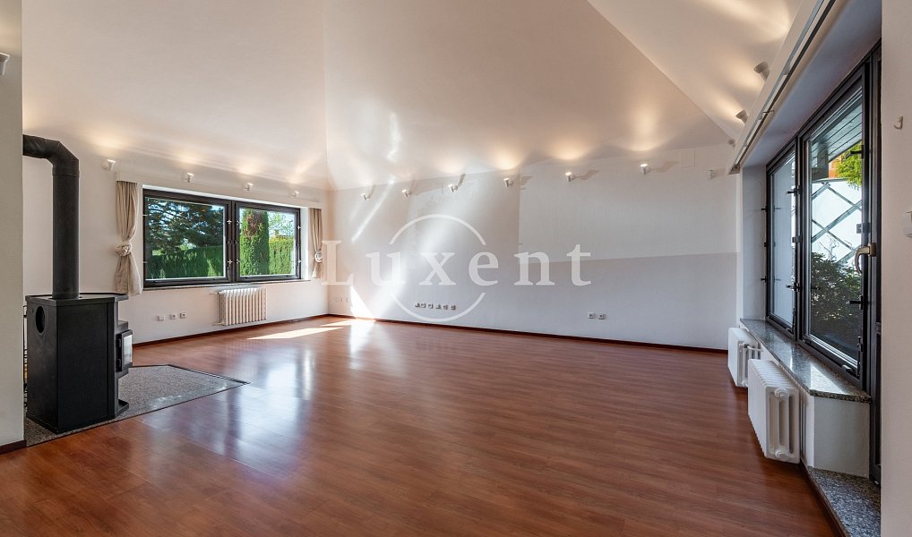 Pronájem domu 417 m² s pozemkem 1 180 m², Praha – náhled fotky 4