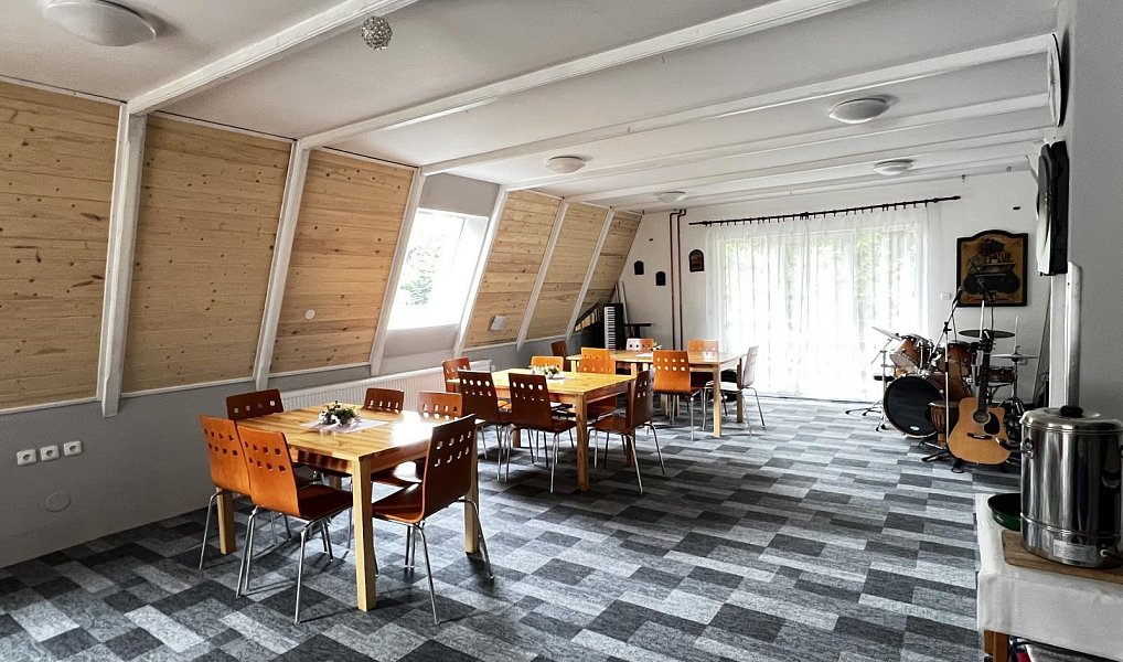 Prodej ubytovacího objektu 1 200 m², Svojanov – náhled fotky 11