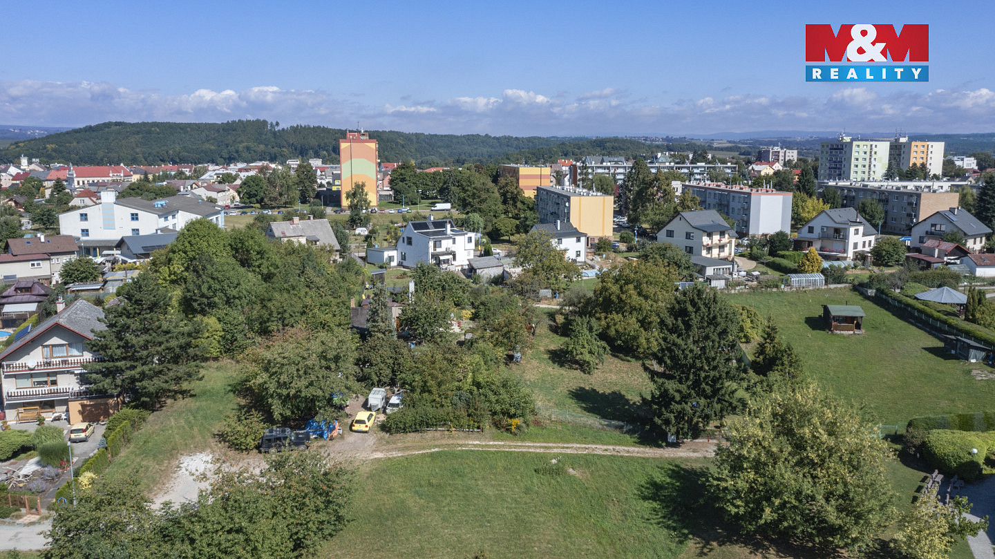Prodej stavebního pozemku 798 m² – fotografie 4