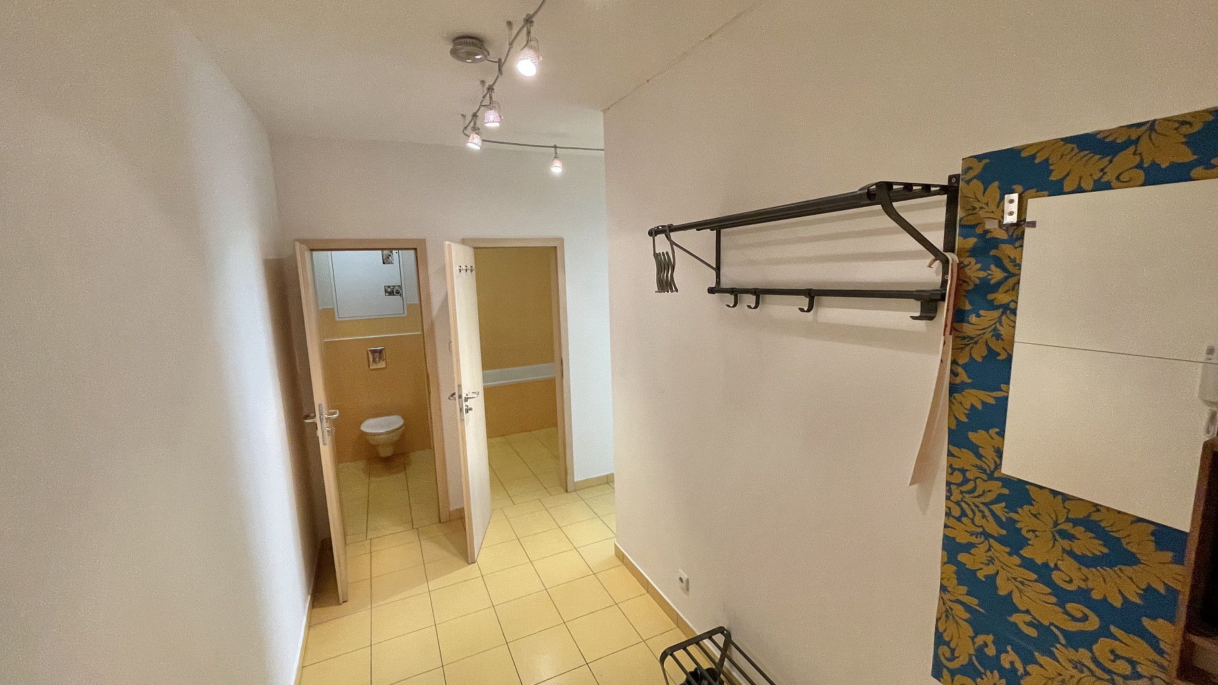 Pronájem bytu 2+kk 45 m² – fotografie 2