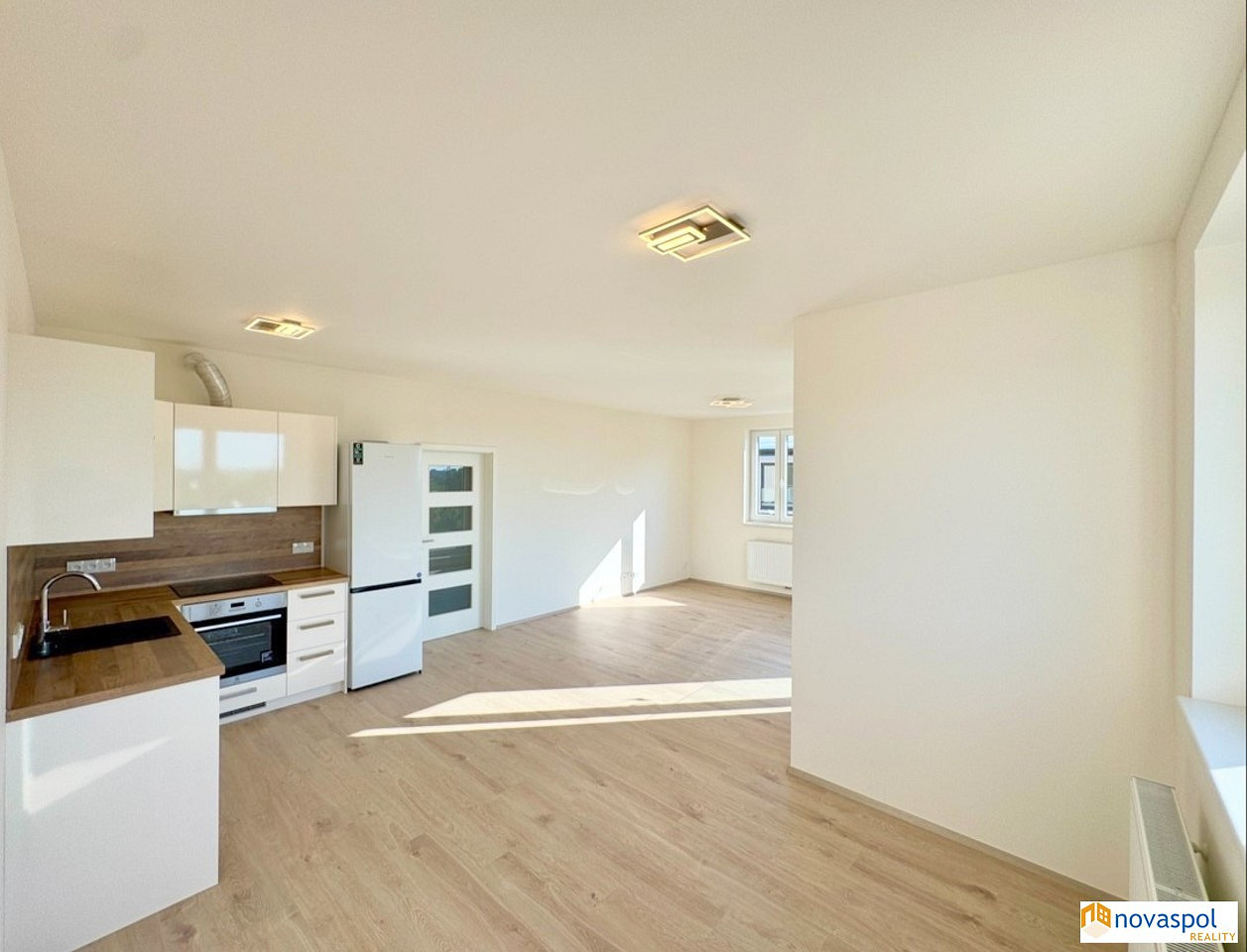 Pronájem bytu 2+kk 61 m² — photo 3