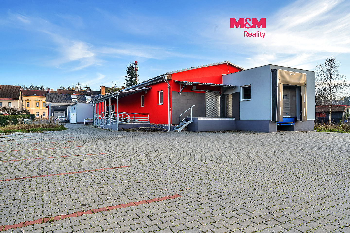 Pronájem obchodních prostor 726 m²