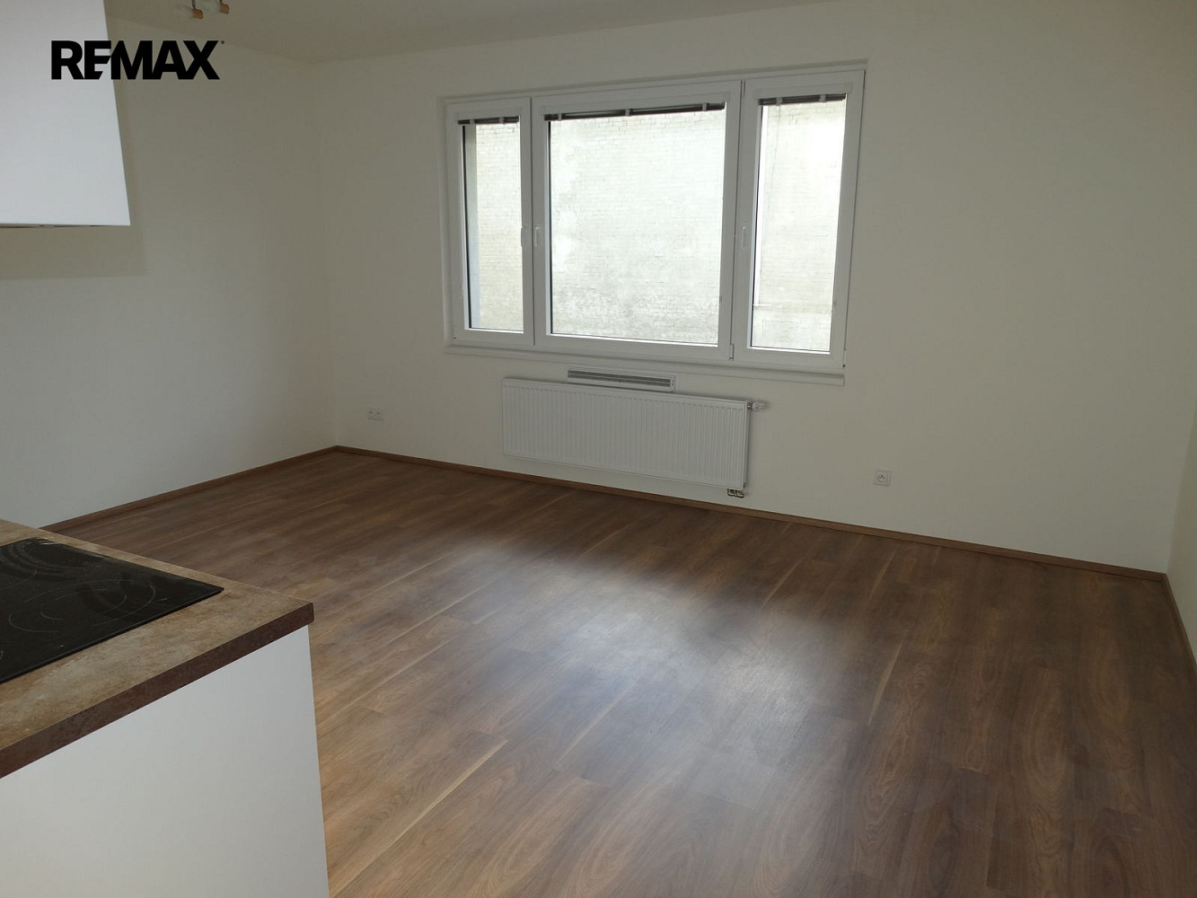 Pronájem bytu 2+kk 50 m² – fotografie 3