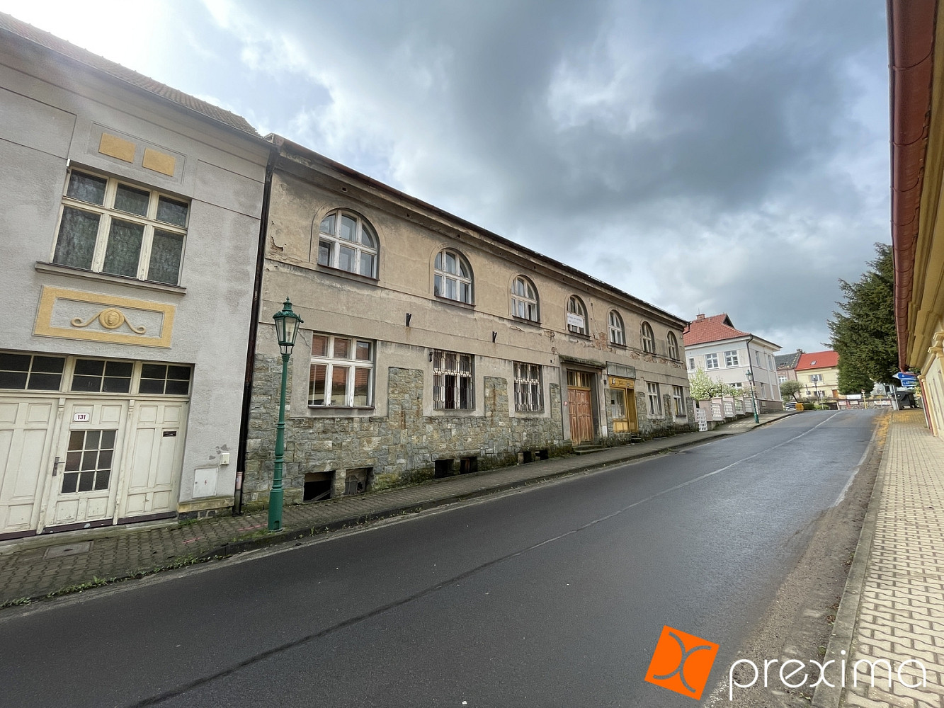 Prodej 1/4 komerčního objektu 326 m², pozemků 1198 m² – pohled 2