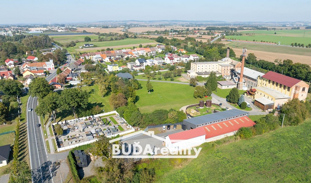 Prodej výrobních prostor 1 100 m², Hulín – náhled fotky 2