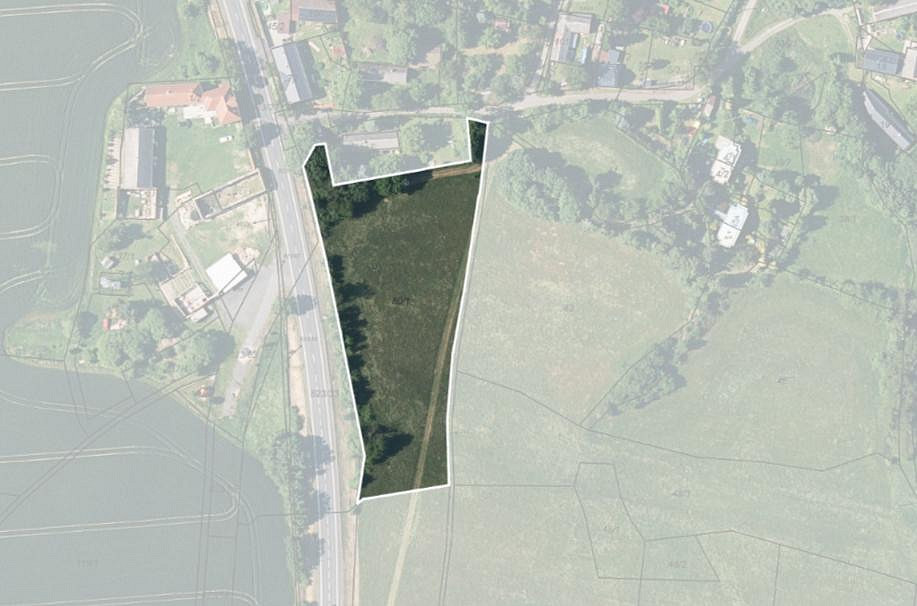 Prodej pole 6 440 m²