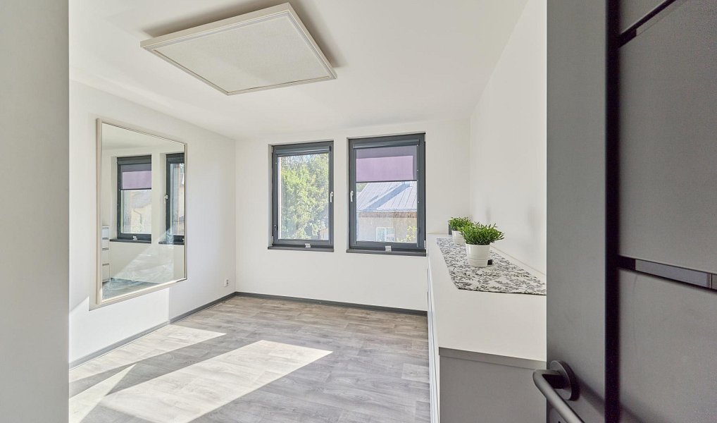 Prodej domu 181 m² s pozemkem 889 m², Trutnov – náhled fotky 12