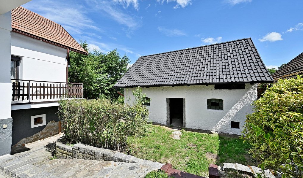 Prodej domu 250 m² s pozemkem 885 m², Milešov – náhled fotky 5