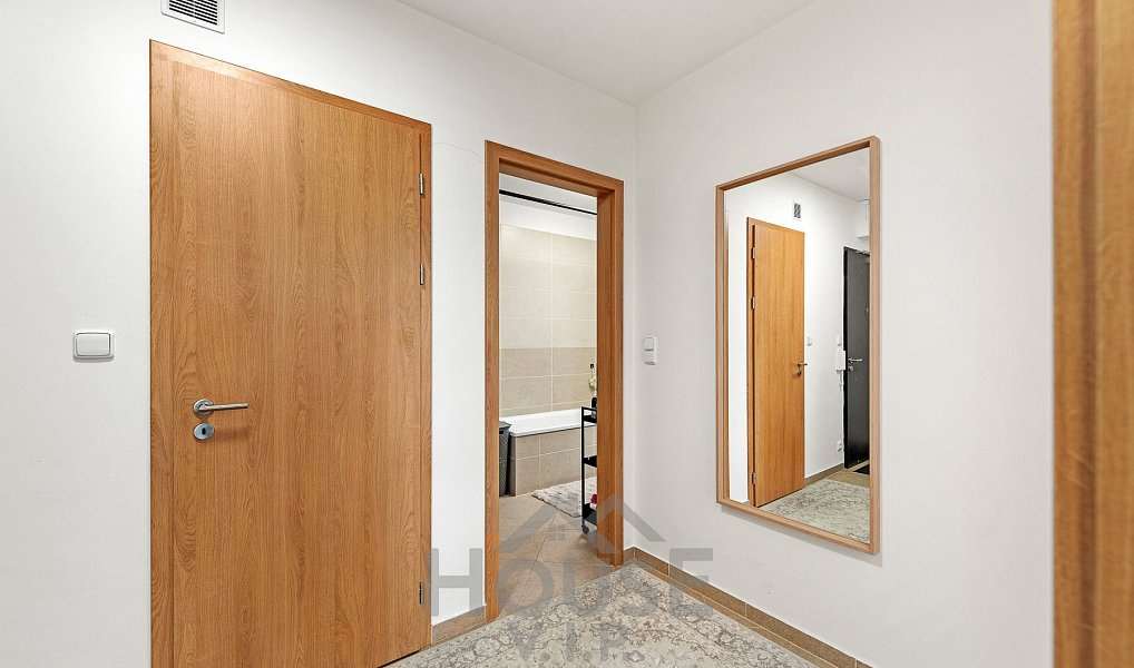 Prodej bytu 2+kk 60 m², Praha – náhled fotky 25