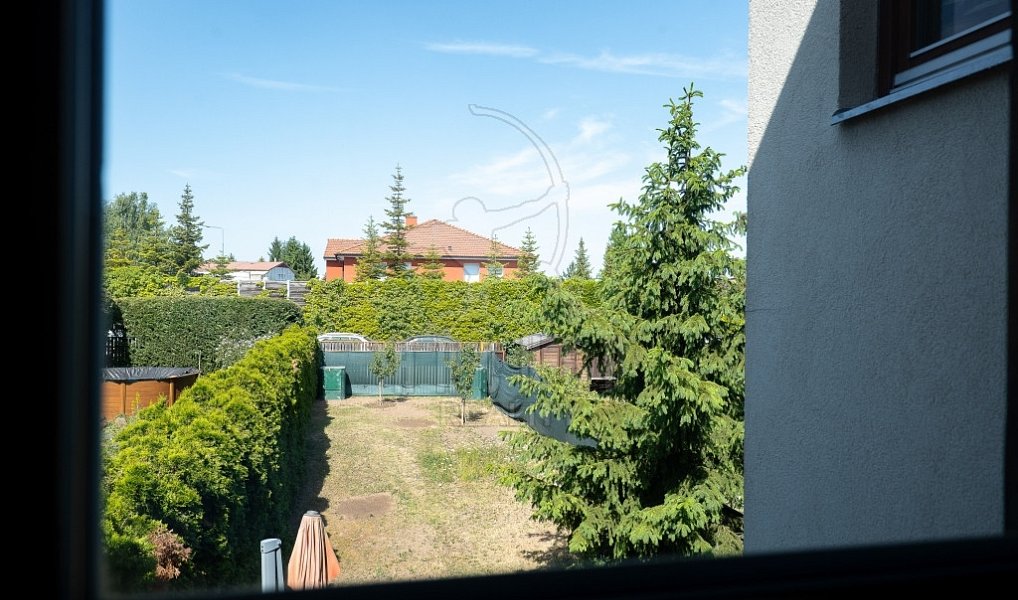 Prodej domu 130 m² s pozemkem 261 m², Jesenice – náhled fotky 25