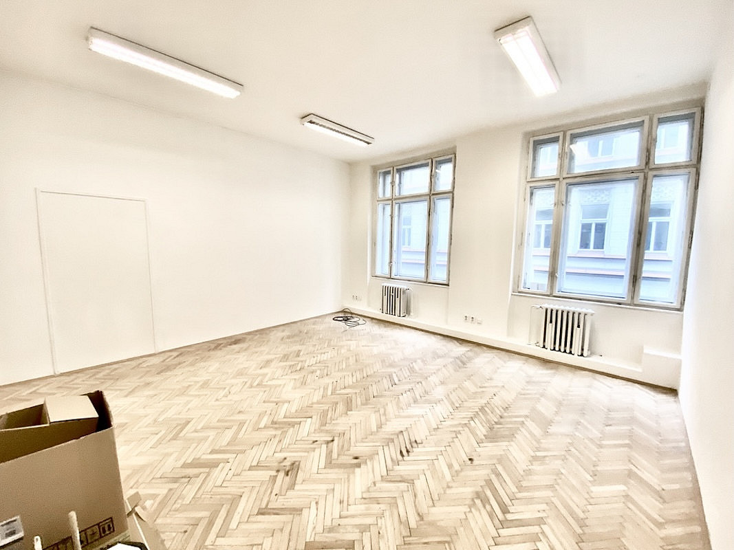 Pronájem kanceláře 27 m² — photo 3