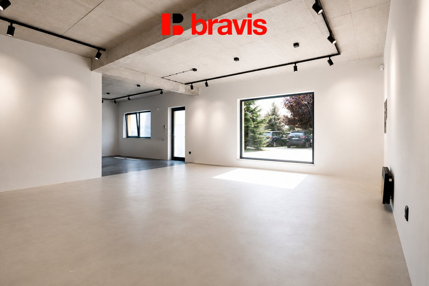 Pronájem obchodních prostor 280 m² — photo 4
