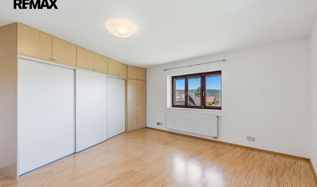Prodej domu 241 m² s pozemkem 742 m², Praha – náhled fotky 25