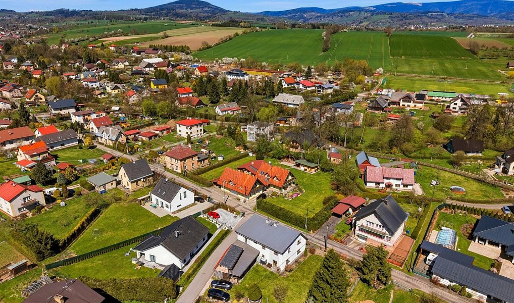 Prodej domu 227 m² s pozemkem 805 m², Dolní Branná – náhled fotky 3