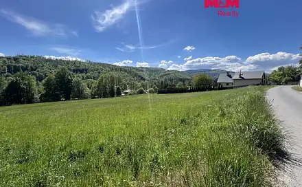 Prodej stavebního pozemku 1 325 m²