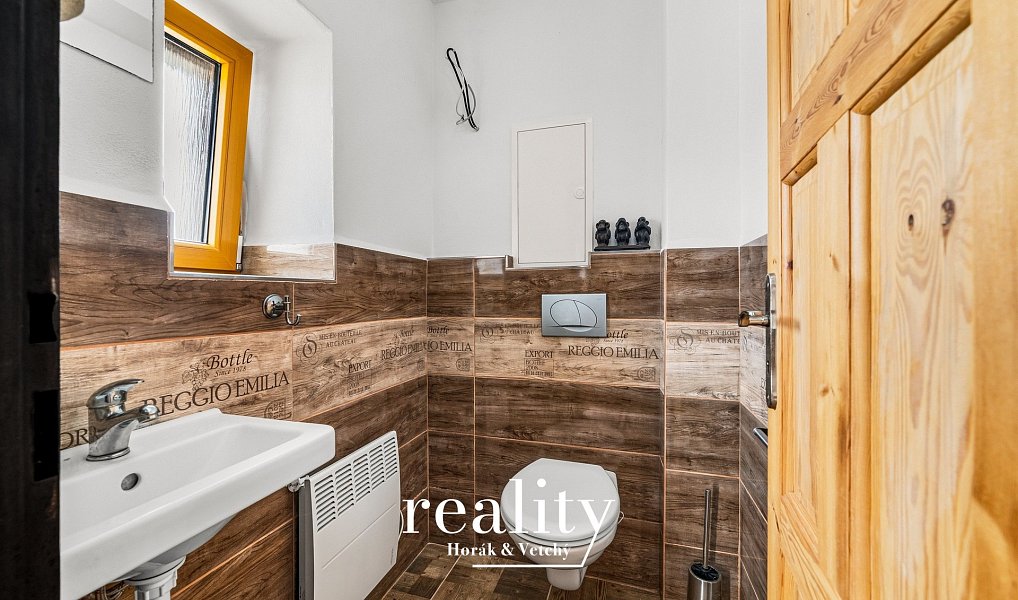 Dva apartmány s vinárnou a vinným sklepem 190 m2, Jevišovka, Jevišovka – náhled fotky 30