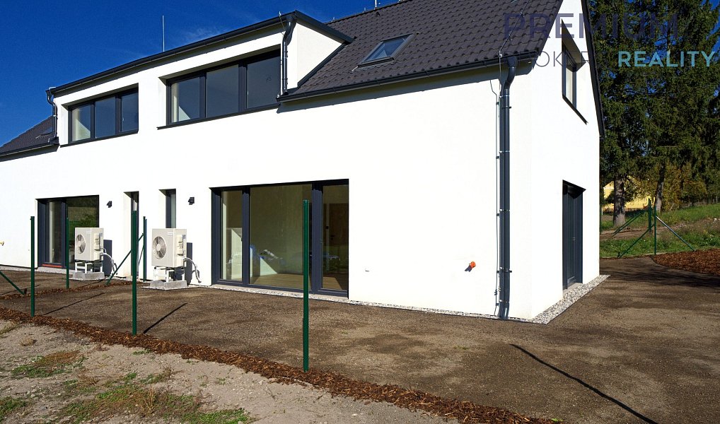 Prodej domu 102 m² s pozemkem 192 m², Nové Strašecí – náhled fotky 3