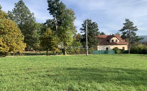 Prodej stavebního pozemku 1 071 m², Všeradice, okres Beroun
