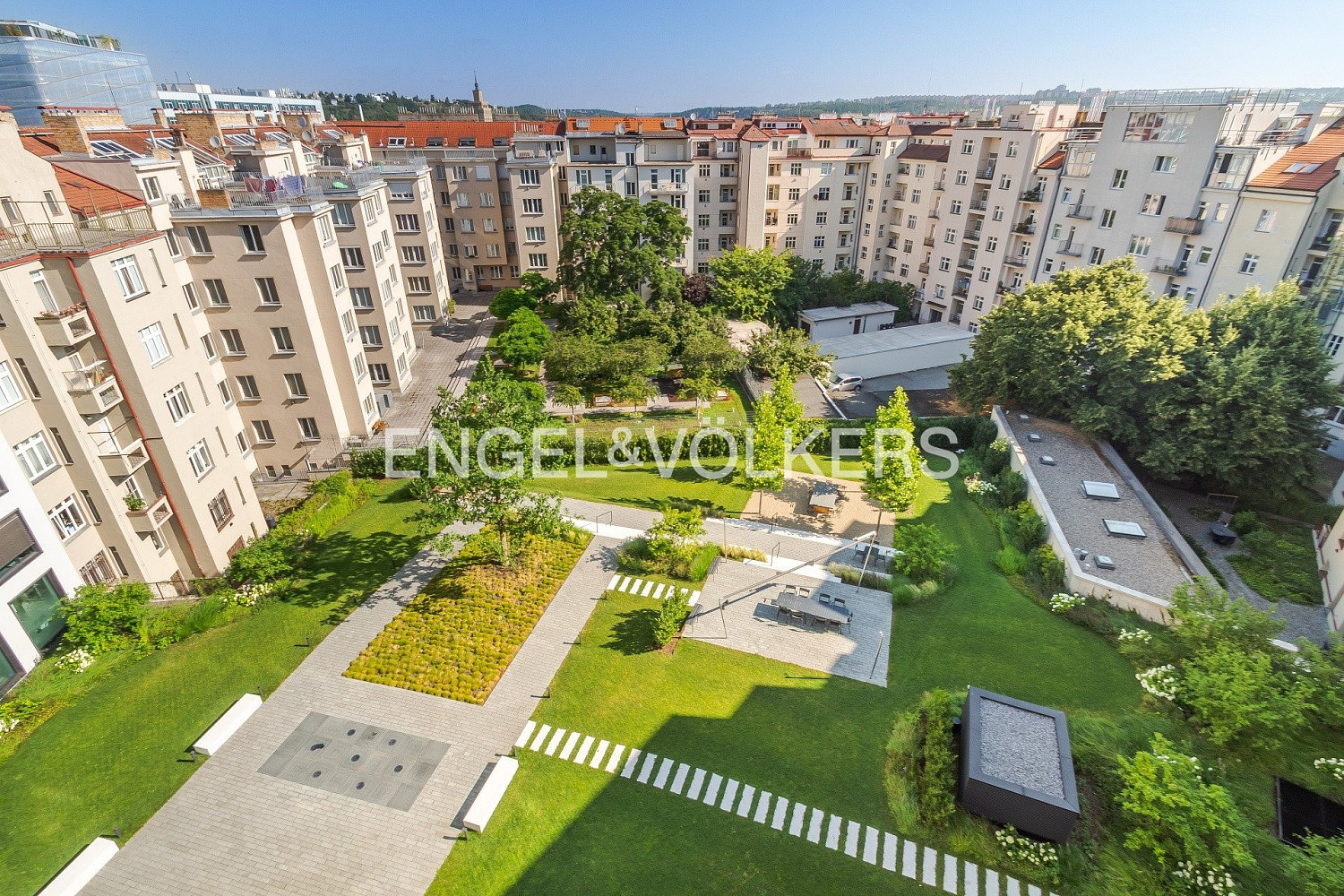 Pronájem bytu 3+kk 129 m² — photo 3