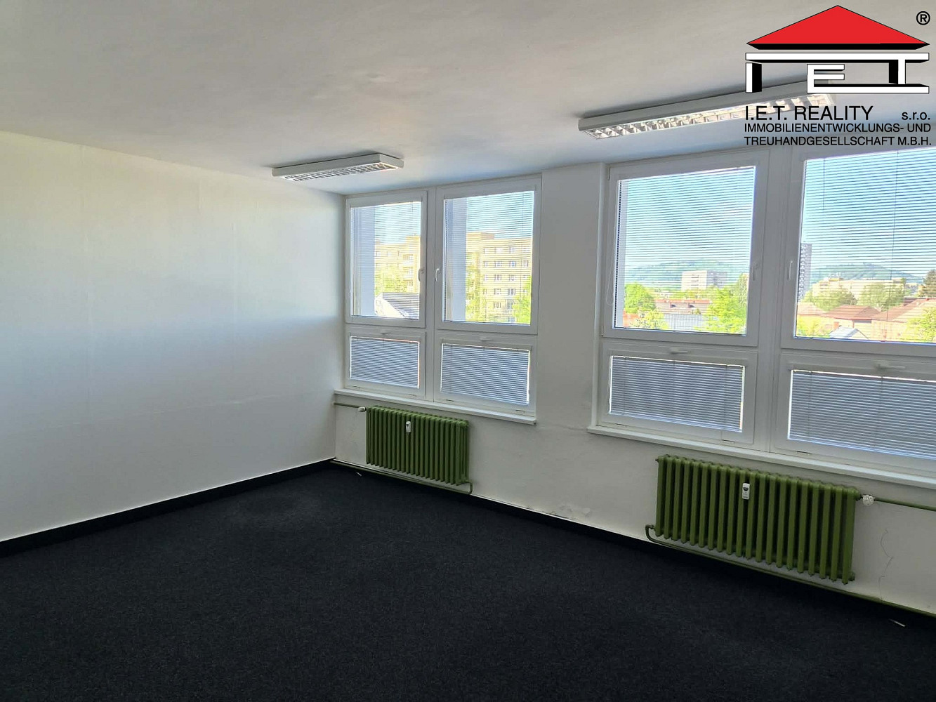 Pronájem kanceláře 26 m² — photo 2