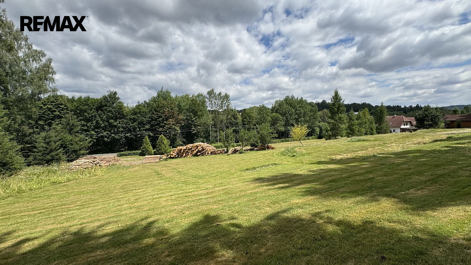 Prodej stavebního pozemku 1 387 m²