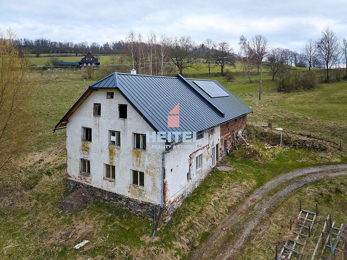 Prodej domu 300 m² s pozemkem 910 m²