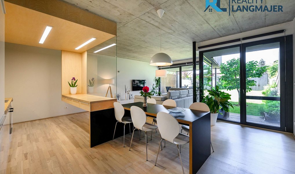 Prodej domu 134 m² s pozemkem 343 m², Zruč-Senec – náhled fotky 3