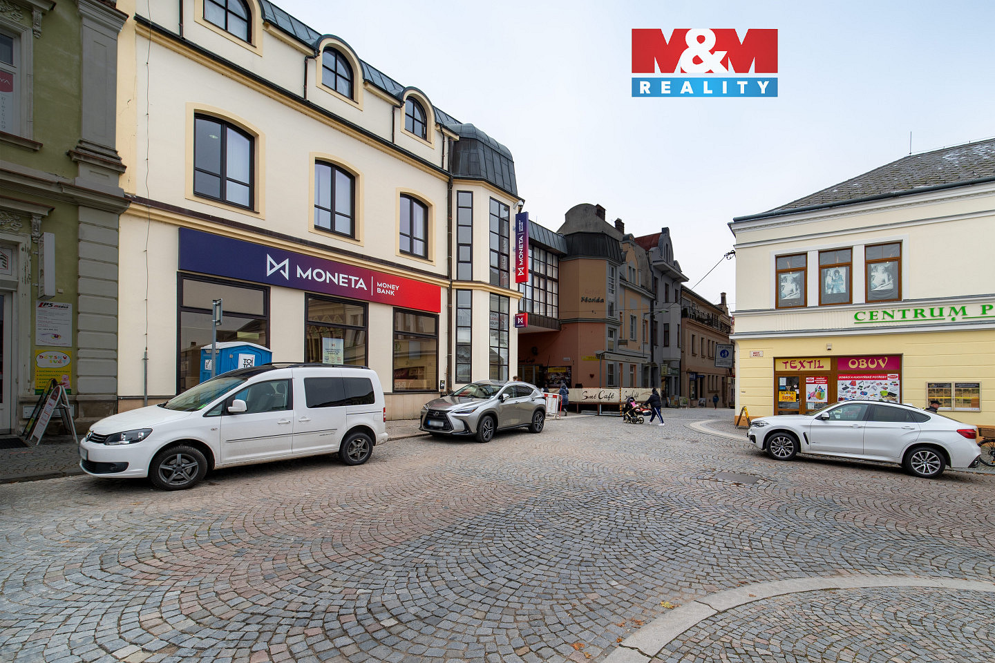 Prodej obchodních prostor 1 000 m²