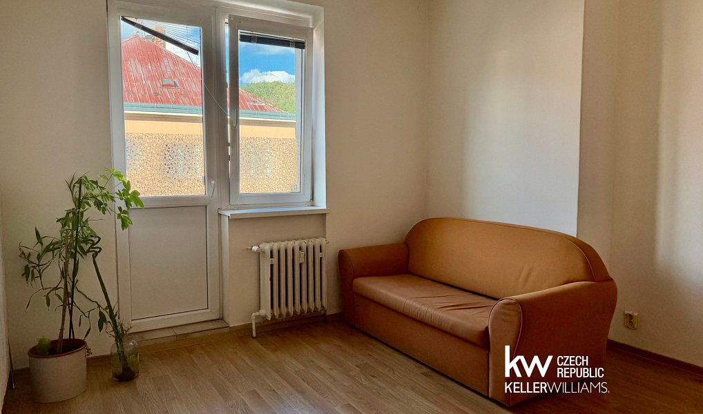 Pronájem bytu 1+kk 24 m², Bílina – náhled fotky 2