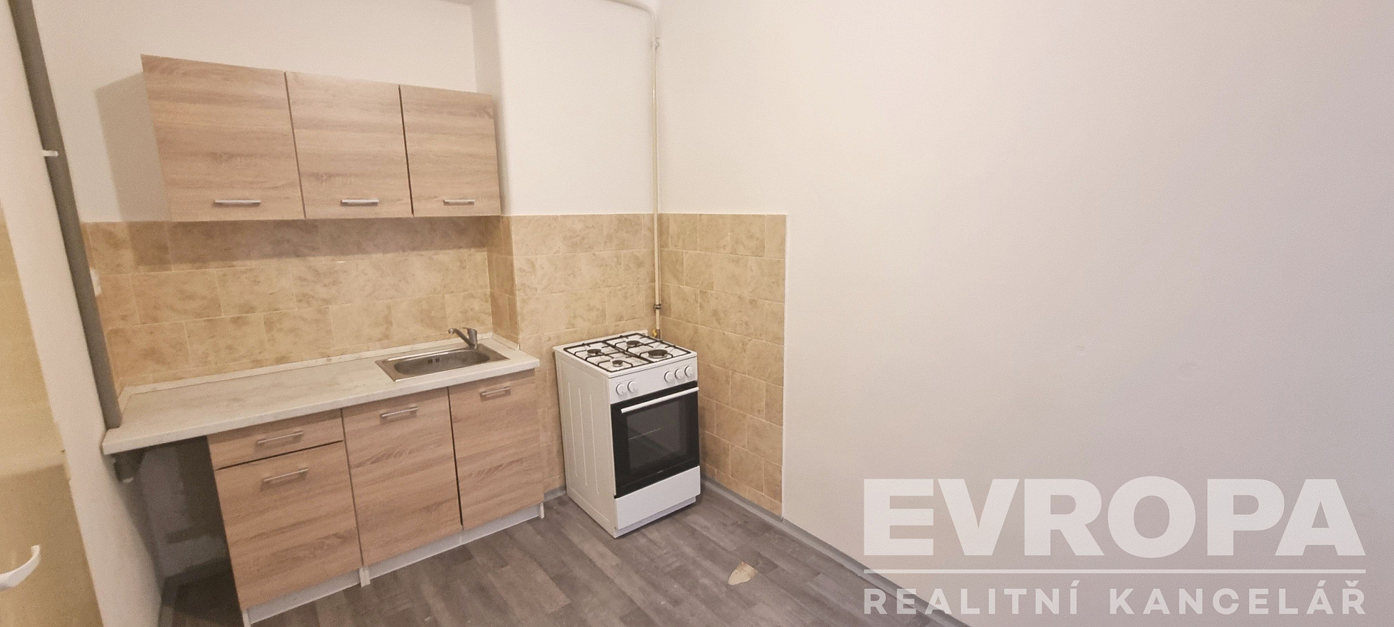 Pronájem bytu 2+1 58 m² – fotografie 4