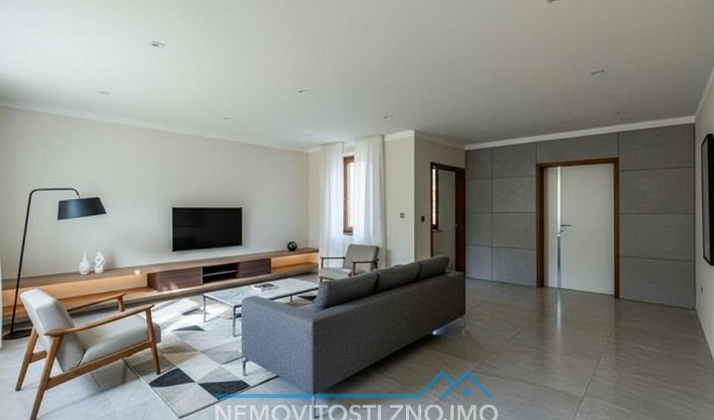 Prodej domu 300 m² s pozemkem 1 026 m², Jaroslavice – náhled fotky 14