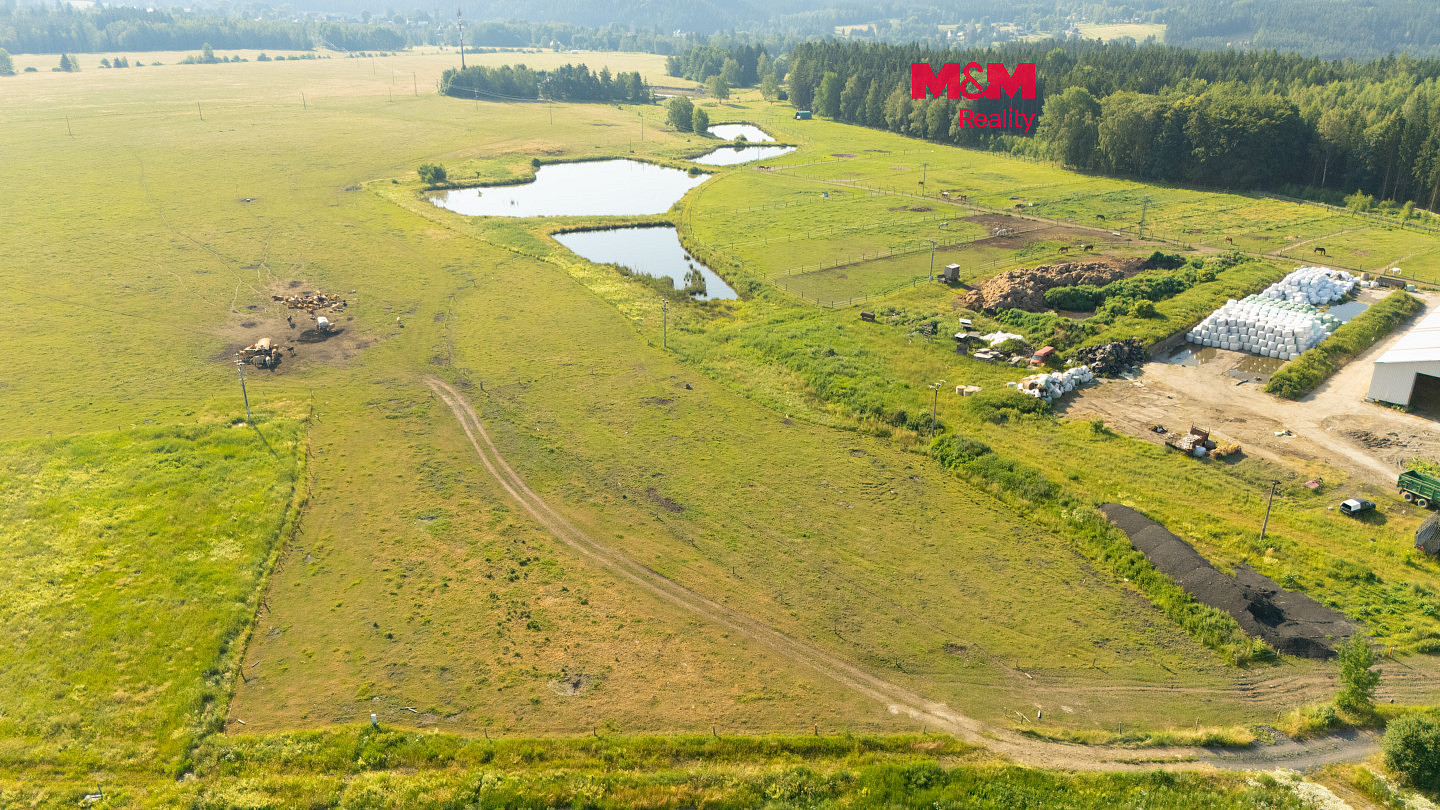 Prodej stavebního pozemku 1 100 m²
