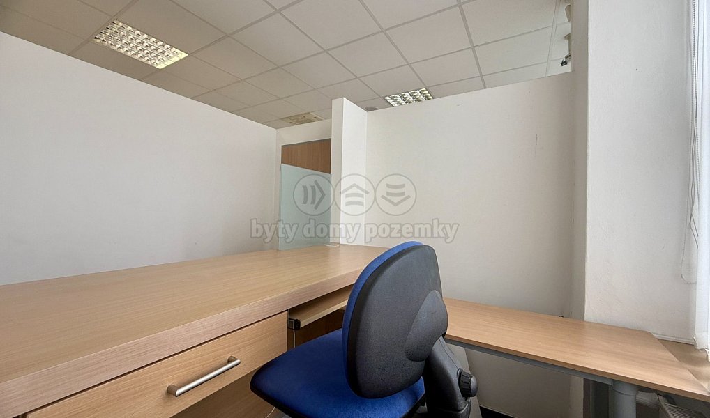Pronájem kanceláře 120 m², Blatná – náhled fotky 5
