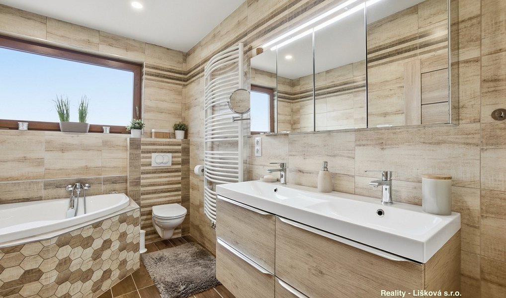 Prodej domu 200 m² s pozemkem 1 227 m², Přestanov – náhled fotky 31