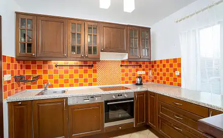 Prodej bytu 3+1 80 m², Kamenný Přívoz - Hostěradice, okres Praha-západ