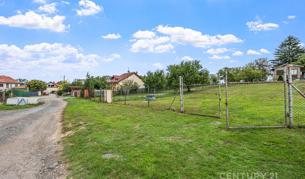 Prodej stavebního pozemku 661 m², Prace – náhled fotky 7