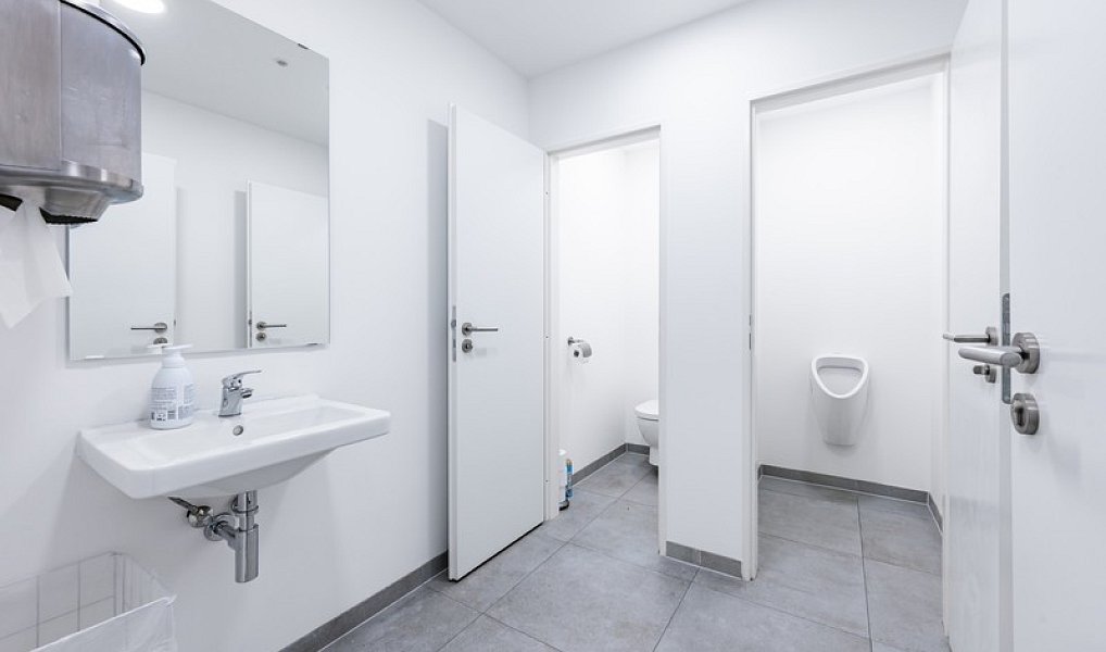 Pronájem kanceláře 489 m², Praha – náhled fotky 9
