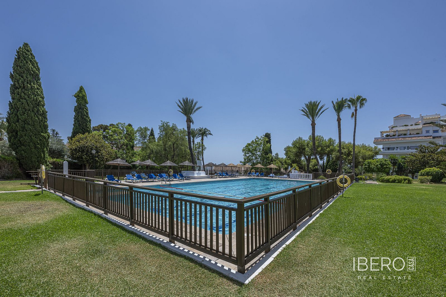 3+kk Apartment in Marbella, Nueva Andalucía - Vista 3